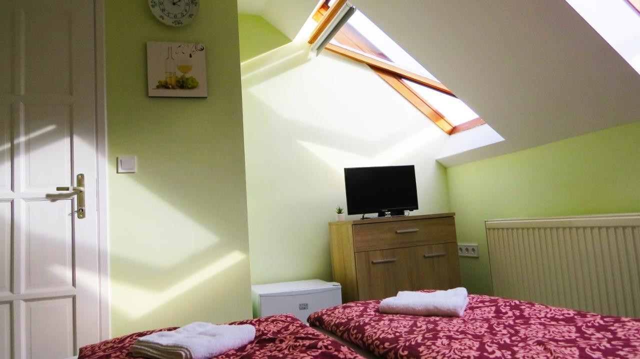 Hőforrás Wellness Panzió Hotel Egerszalók Exterior foto